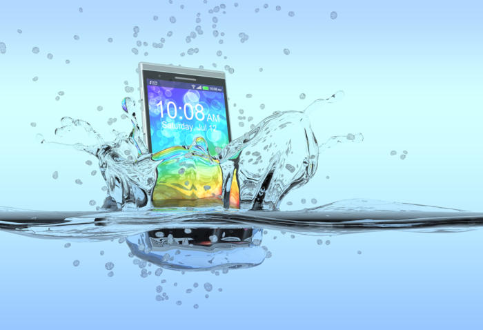 smartphone in water